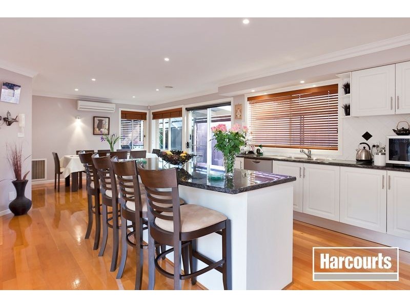 17 Jamieson Way, Berwick VIC 3806