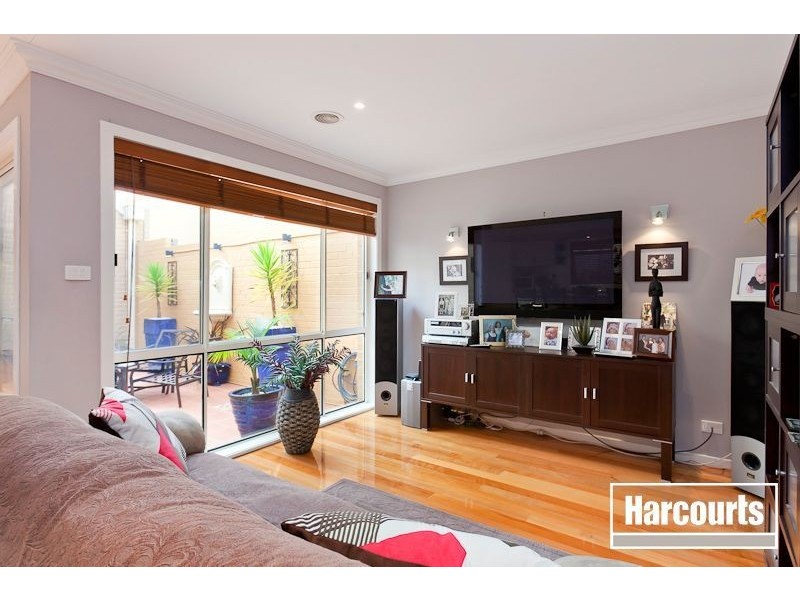 17 Jamieson Way, Berwick VIC 3806