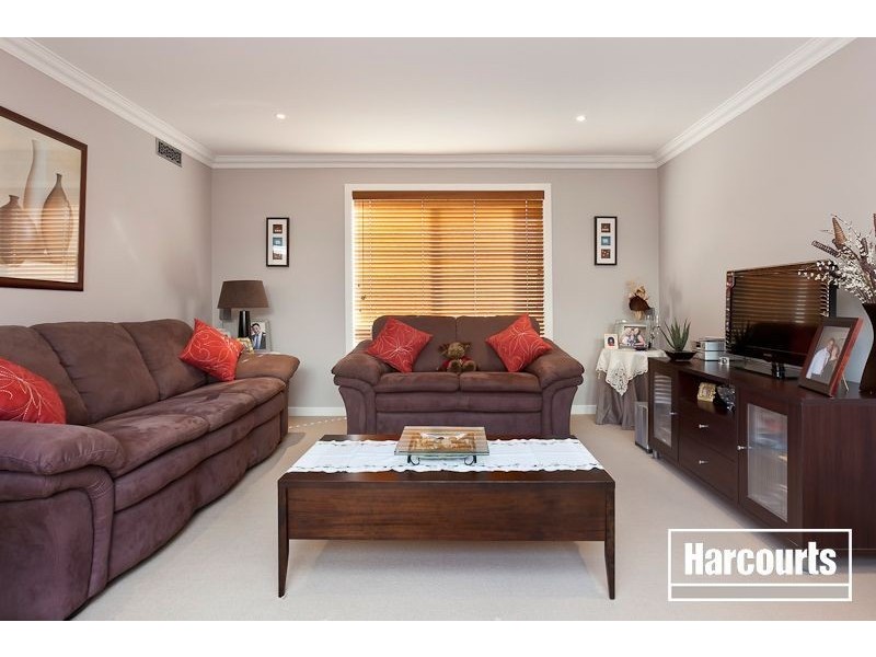 17 Jamieson Way, Berwick VIC 3806