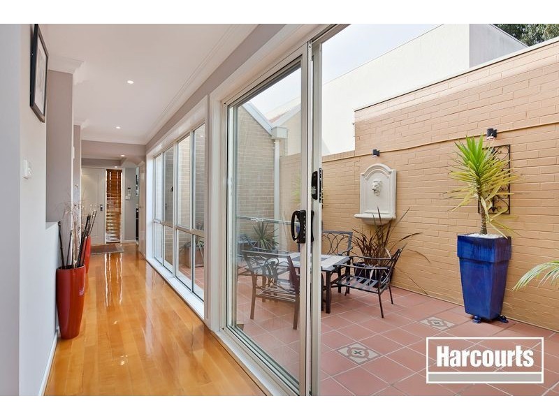 17 Jamieson Way, Berwick VIC 3806