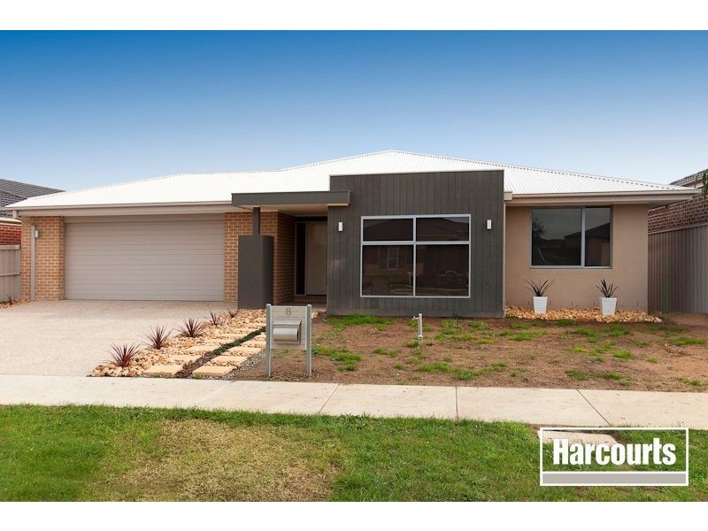 8 Oldis Court, Berwick VIC 3806