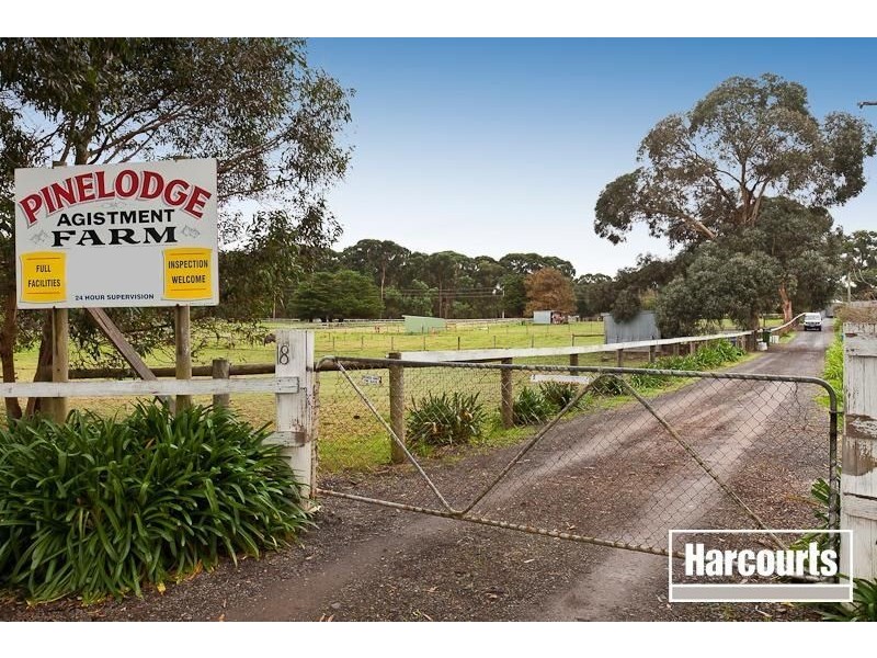 18 Horswood Road, Narre Warren North VIC 3804