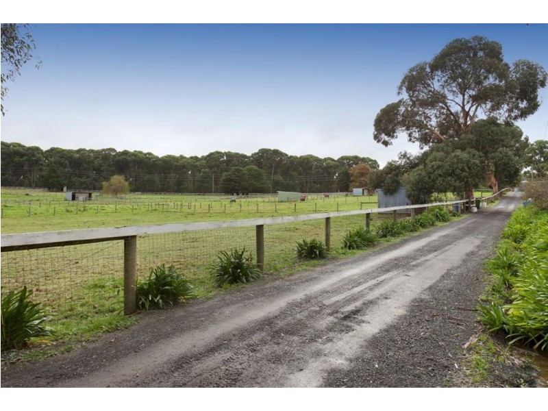 18 Horswood Road, Narre Warren North VIC 3804