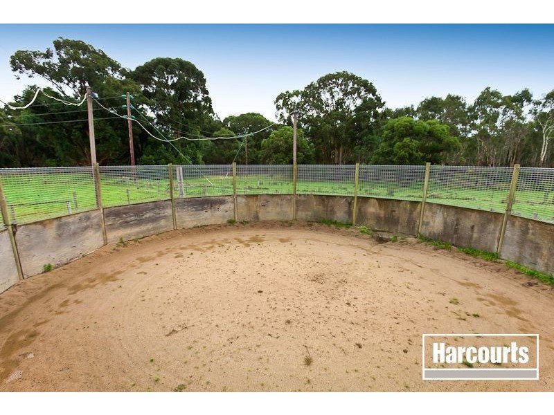 18 Horswood Road, Narre Warren North VIC 3804