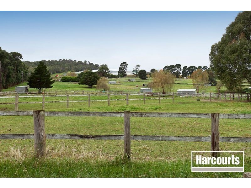 18 Horswood Road, Narre Warren North VIC 3804