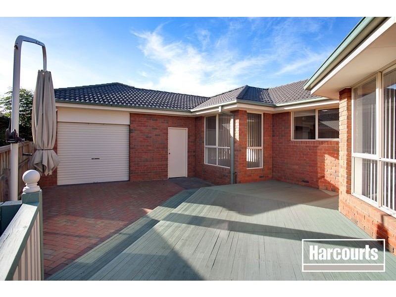 68 Lodge Crescent, Berwick VIC 3806