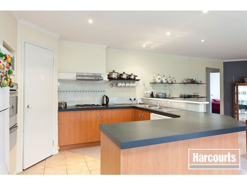 64 Galloway Drive, Narre Warren South VIC 3805