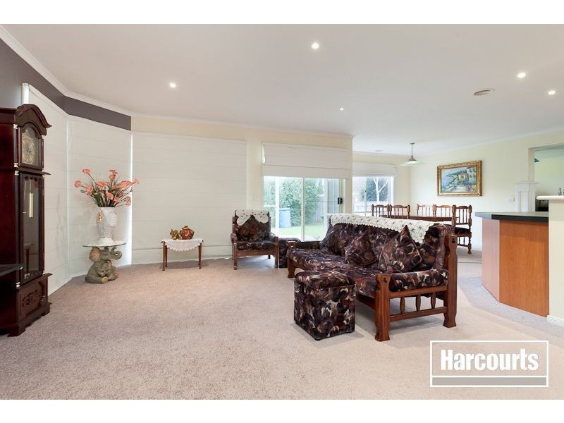 64 Galloway Drive, Narre Warren South VIC 3805