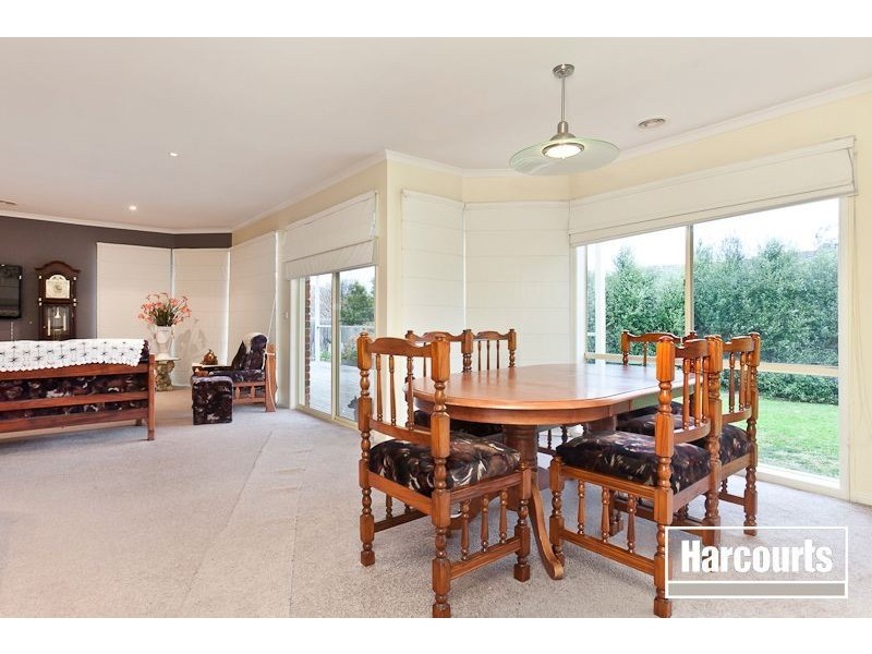 64 Galloway Drive, Narre Warren South VIC 3805