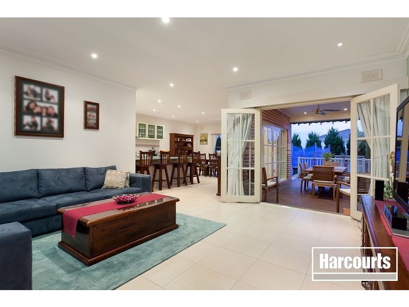 25 Mornington Grove, Berwick VIC 3806
