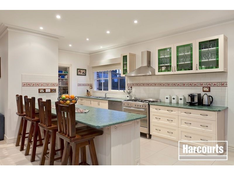 25 Mornington Grove, Berwick VIC 3806