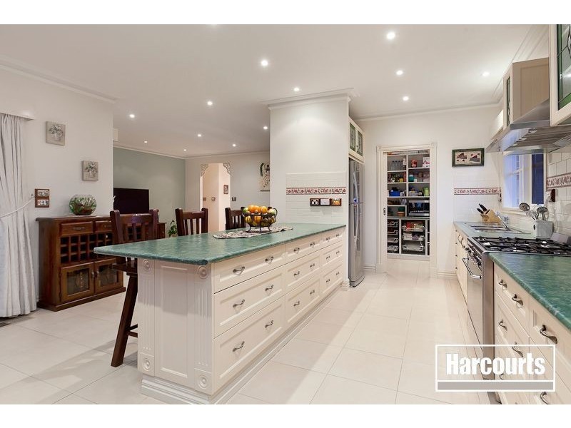 25 Mornington Grove, Berwick VIC 3806