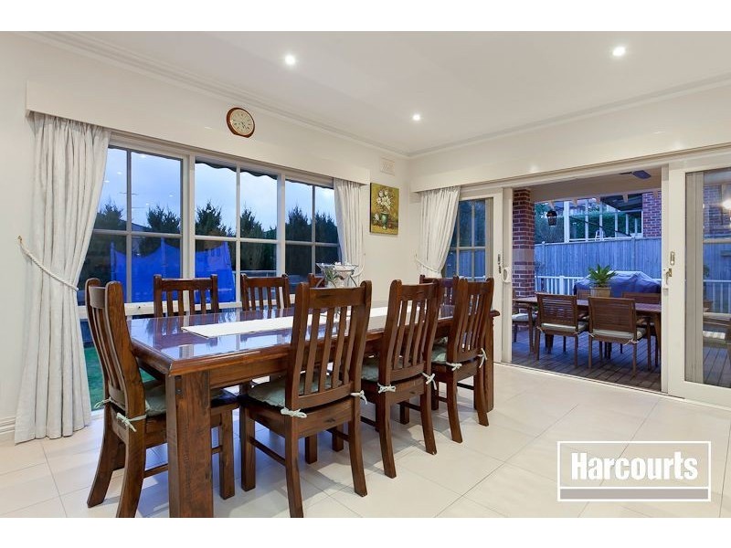 25 Mornington Grove, Berwick VIC 3806