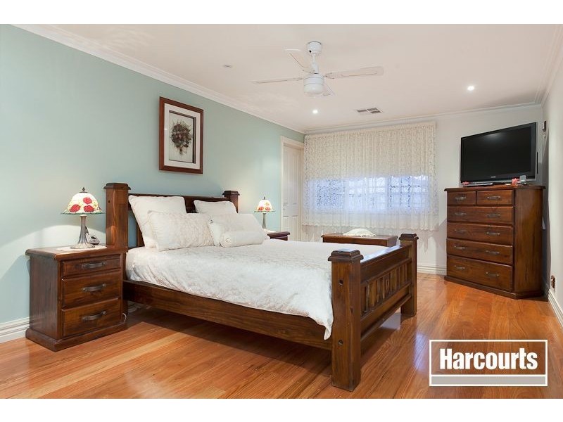 25 Mornington Grove, Berwick VIC 3806