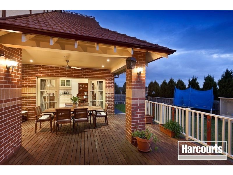 25 Mornington Grove, Berwick VIC 3806