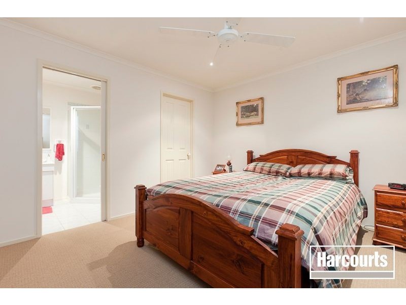 1 Souhail Court, Berwick VIC 3806