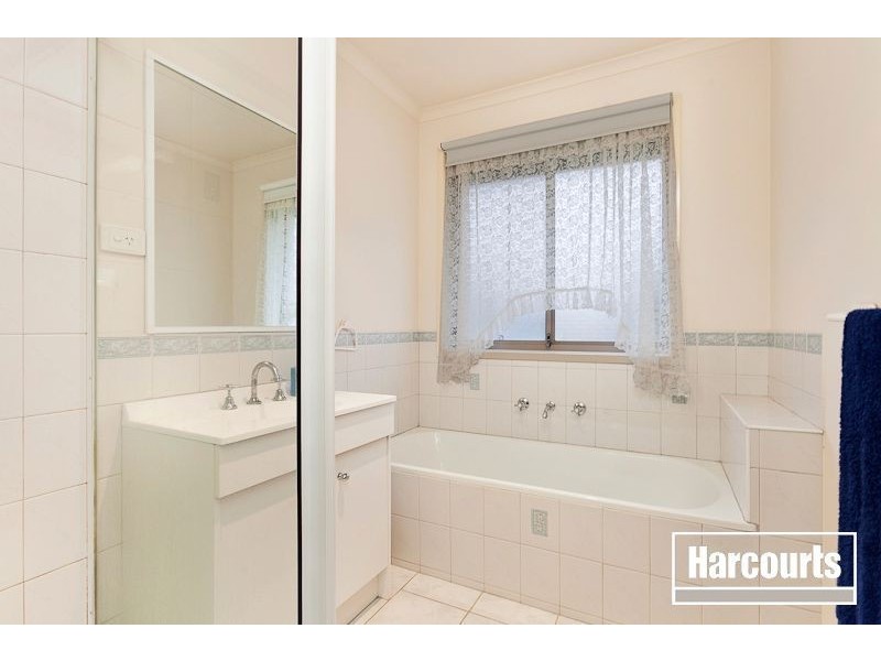 1 Souhail Court, Berwick VIC 3806