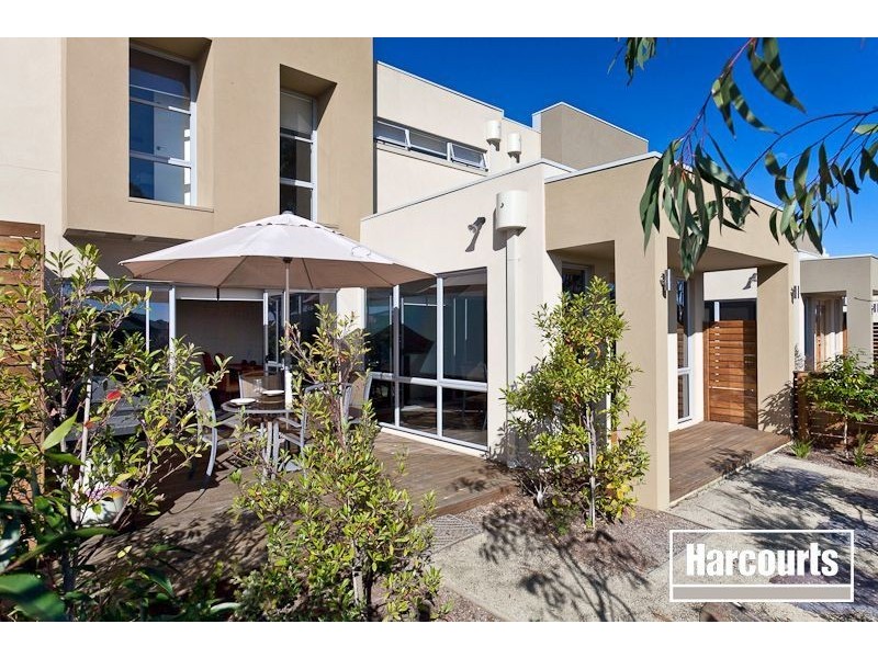 6 Manna Row, Officer VIC 3809