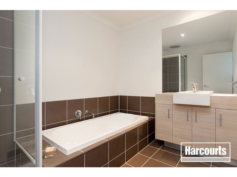 6 Manna Row, Officer VIC 3809