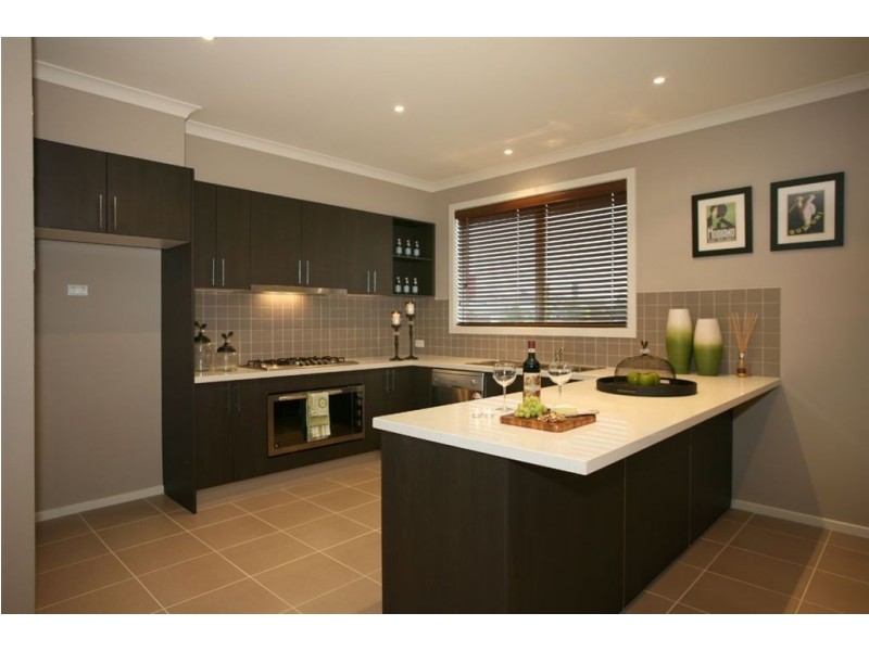 38 Wild Scotchman Way, Cranbourne East VIC 3977