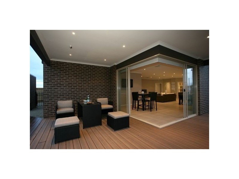 38 Wild Scotchman Way, Cranbourne East VIC 3977