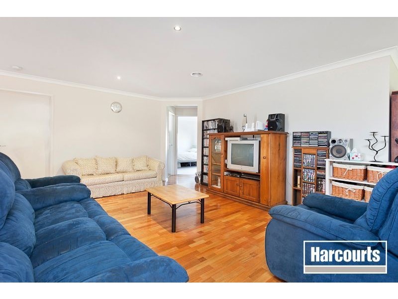 8 Trafalgar Ct, Narre Warren South VIC 3805