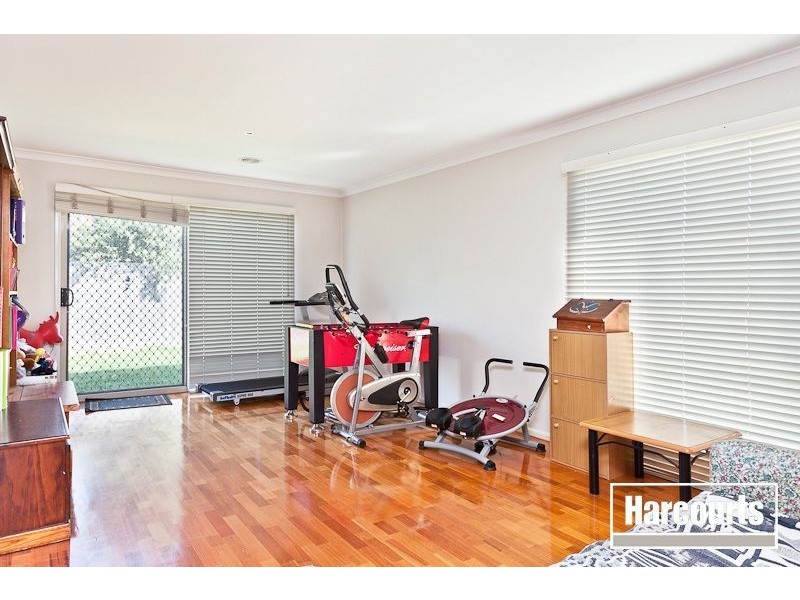 8 Trafalgar Ct, Narre Warren South VIC 3805