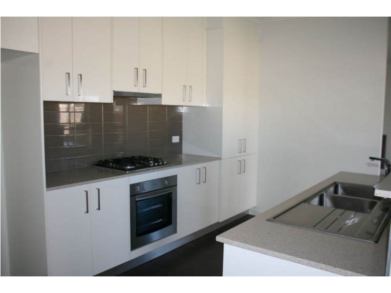 15 Marsh Grove, Berwick VIC 3806