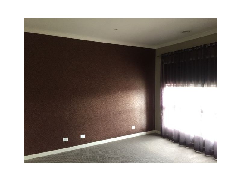 16 Skyline Way, Berwick VIC 3806