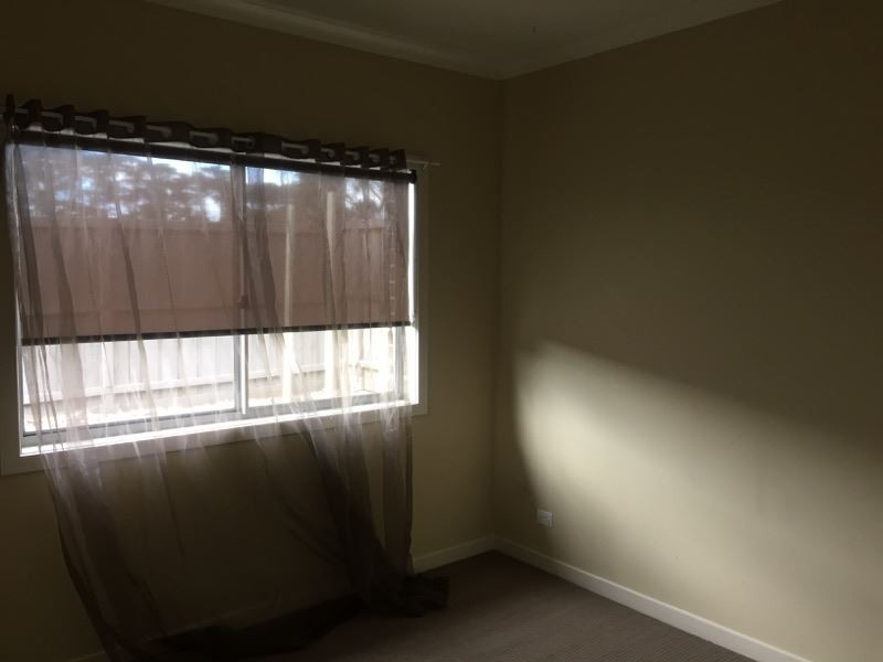 16 Skyline Way, Berwick VIC 3806