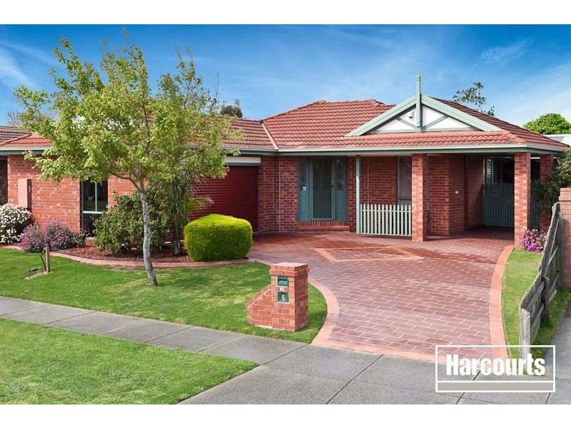 82 Strathaird Drive, Narre Warren South VIC 3805