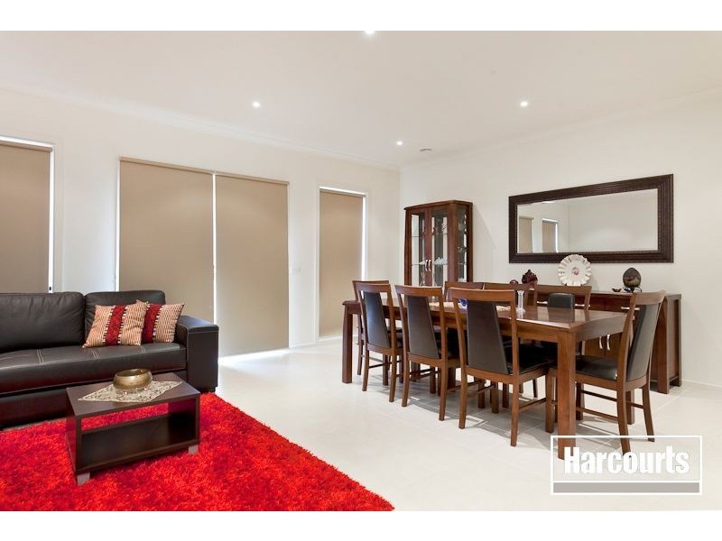 41 Barrier Reef Cct, Endeavour Hills VIC 3802