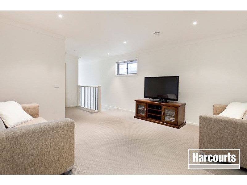 41 Barrier Reef Cct, Endeavour Hills VIC 3802