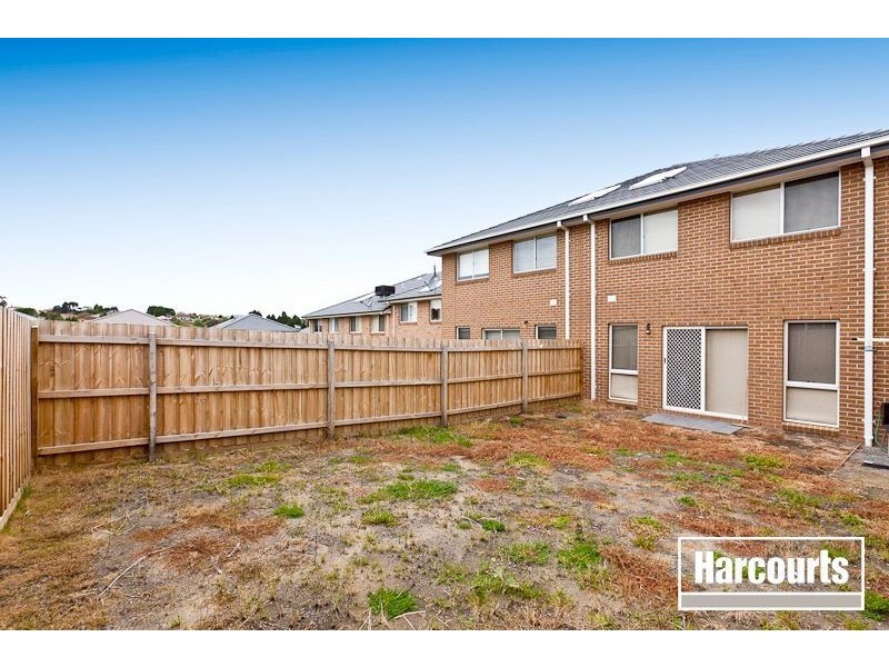 41 Barrier Reef Cct, Endeavour Hills VIC 3802