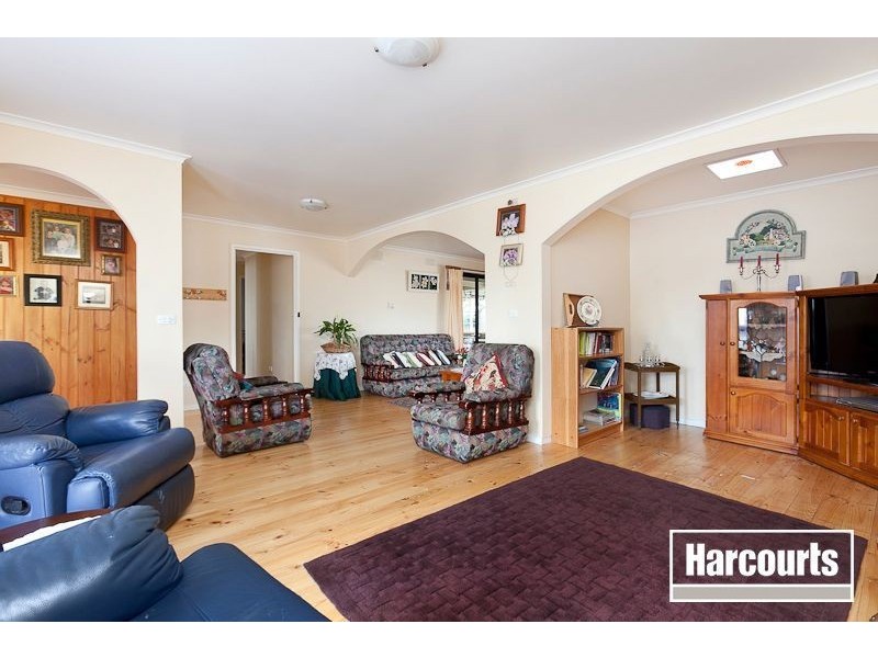 44 Spring Road, Junction Village VIC 3977