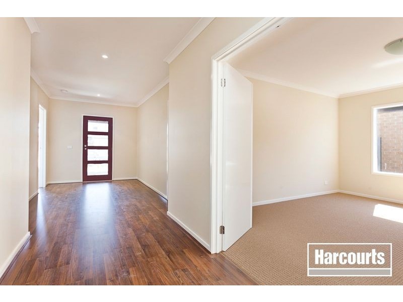 Lot 1739 Mullein Bend, Cranbourne North VIC 3977