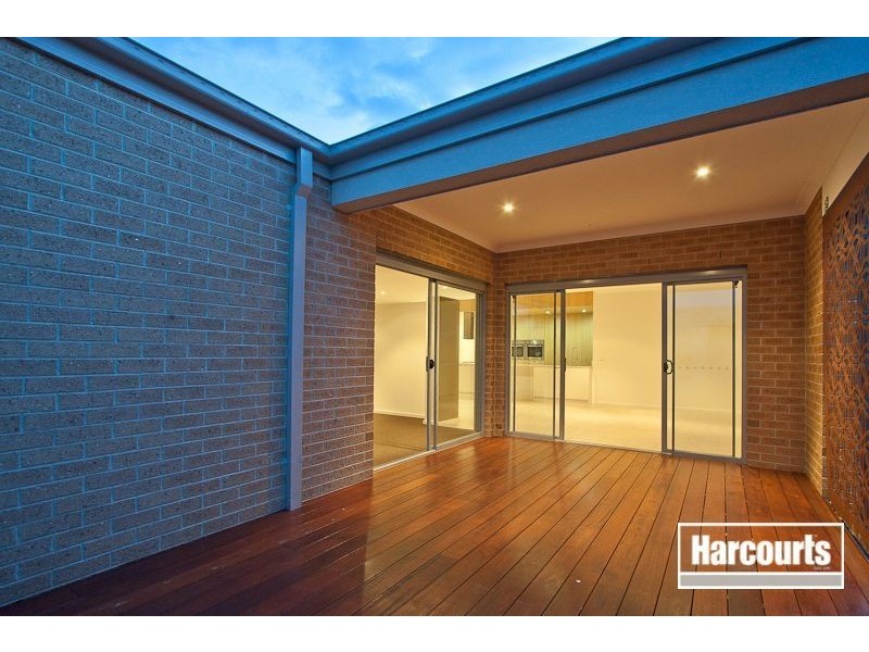 4 Kindred Avenue, Cranbourne North VIC 3977