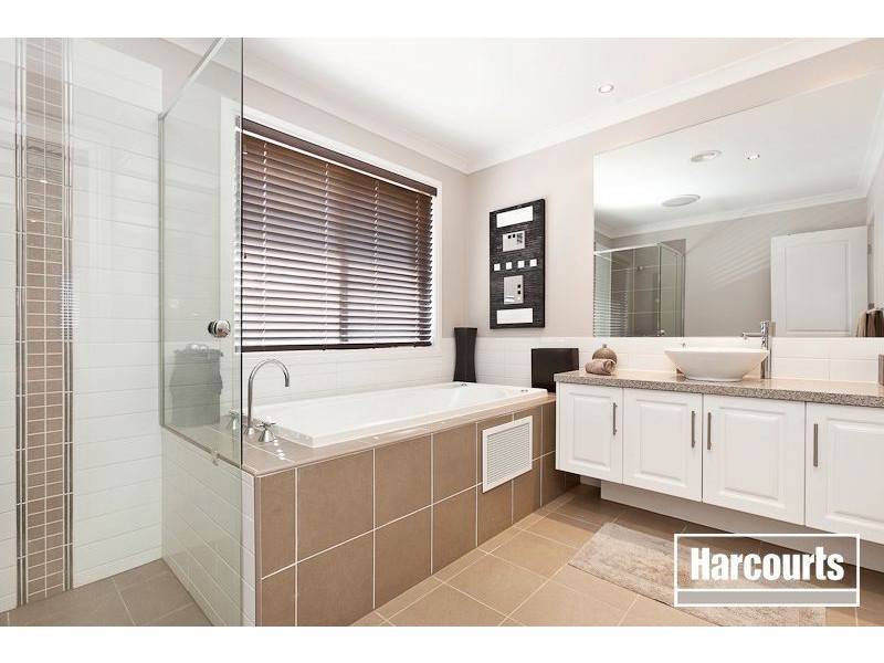7 Barak Ave, Berwick VIC 3806