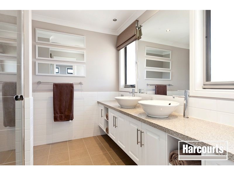 7 Barak Ave, Berwick VIC 3806