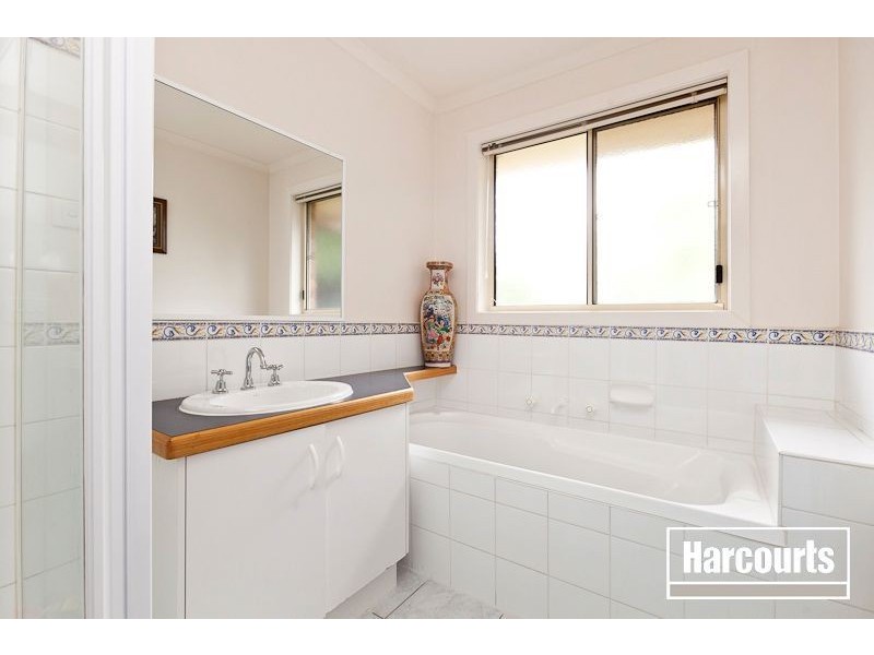 5 Garden Court, Berwick VIC 3806