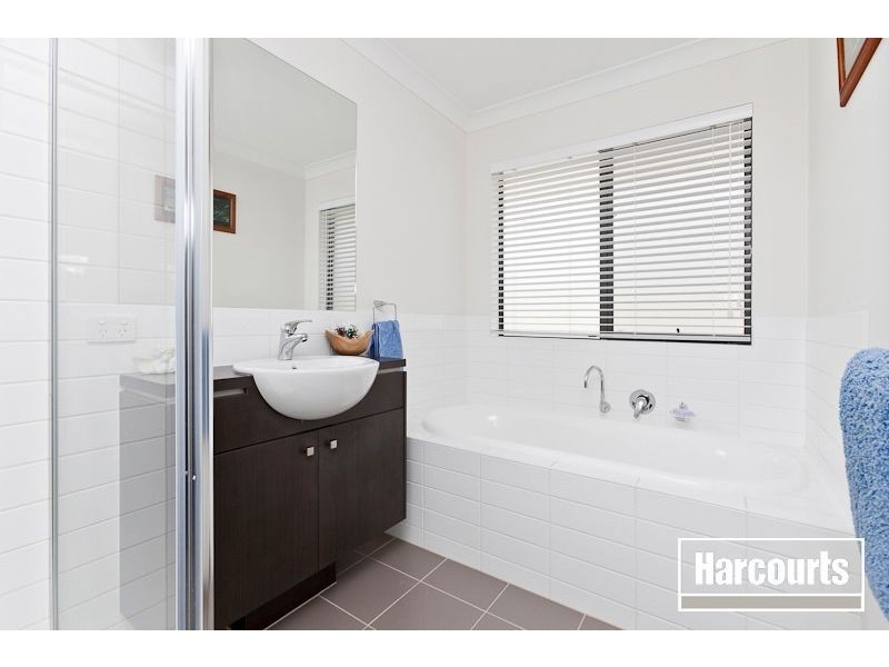 11 Whitehaven Street, Berwick VIC 3806