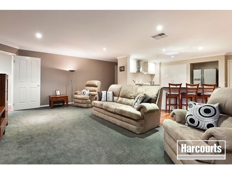 1 Talinga Court, Berwick VIC 3806