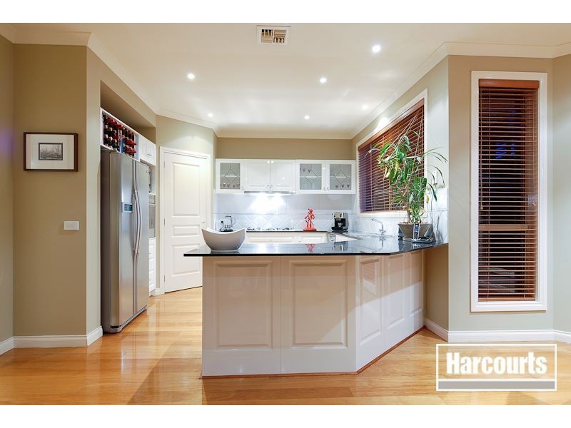 9 Toptani Drive, Narre Warren South VIC 3805