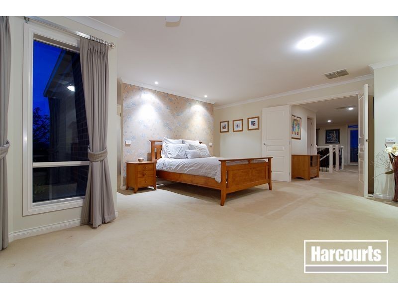 9 Toptani Drive, Narre Warren South VIC 3805