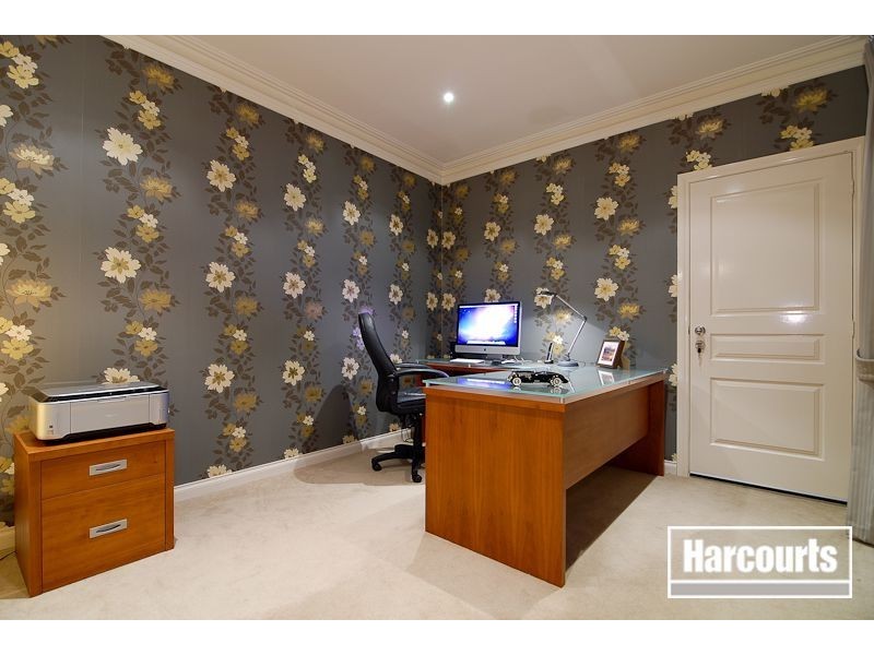 9 Toptani Drive, Narre Warren South VIC 3805