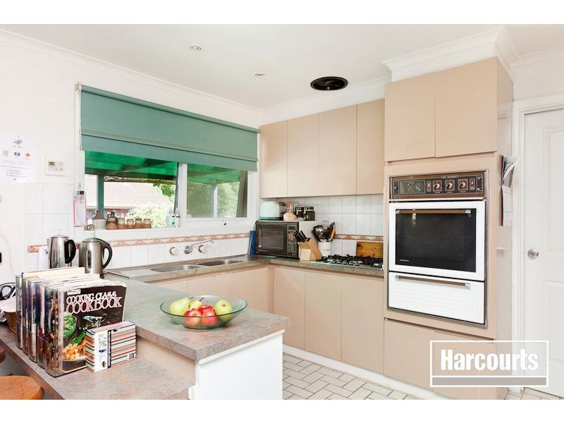 2 Yarrow Court, Berwick VIC 3806