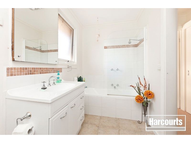 2 Yarrow Court, Berwick VIC 3806