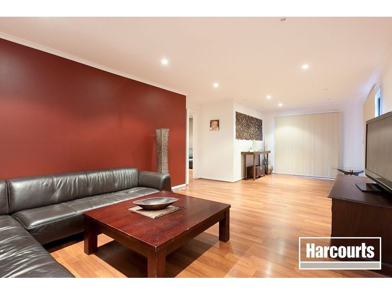 5 Goldsmith Close, Endeavour Hills VIC 3802