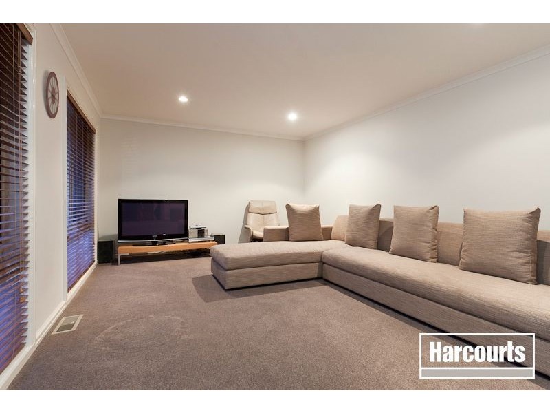 21 Telford Drive, Berwick VIC 3806