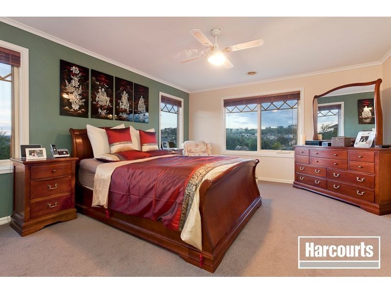 21 Telford Drive, Berwick VIC 3806